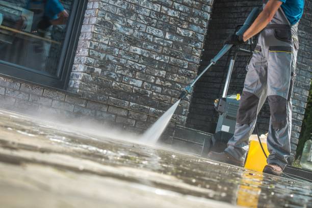 Best Driveway Pressure Washing  in La Pine, OR